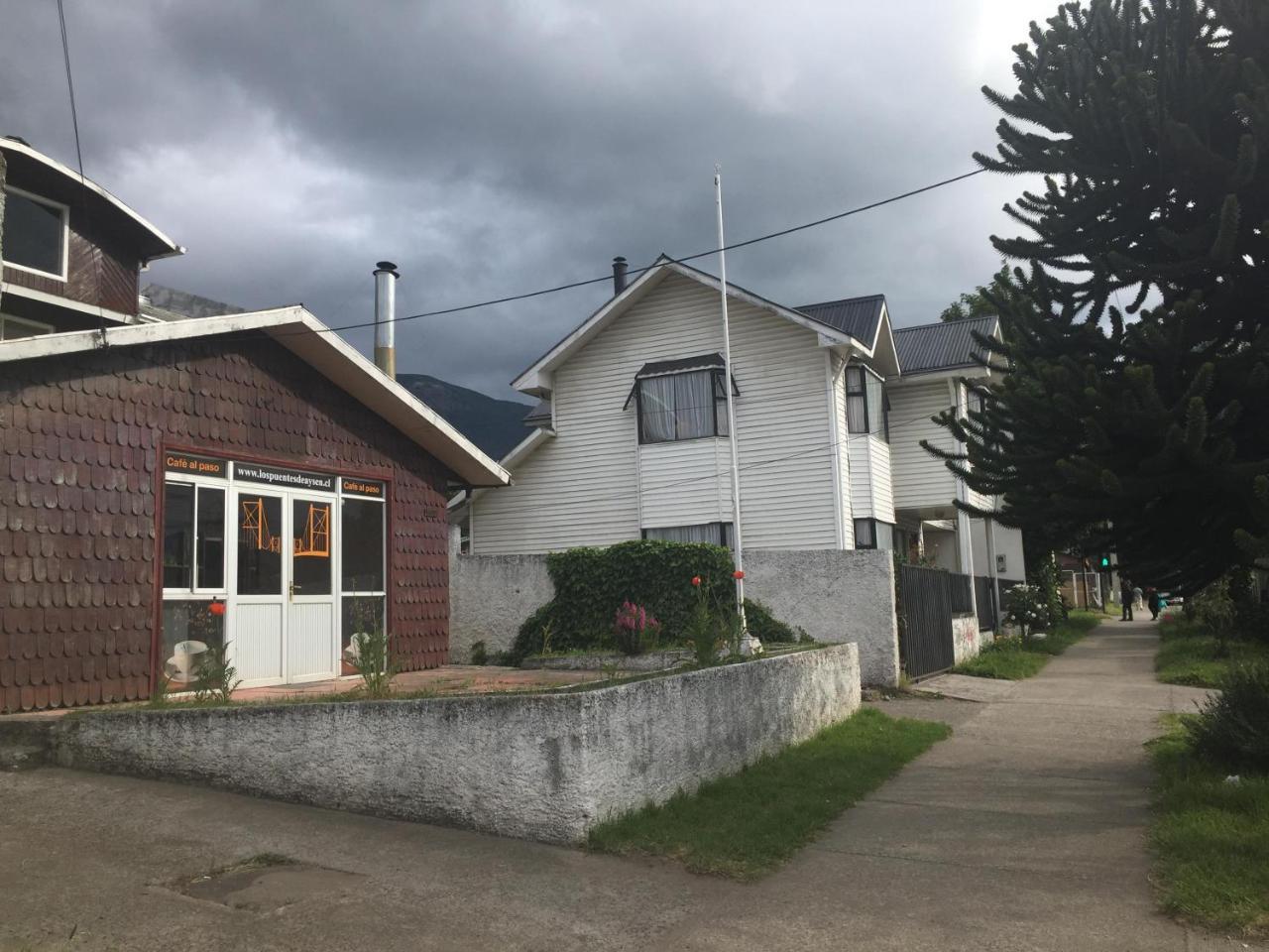 Hostal Anita Coyhaique Exteriör bild